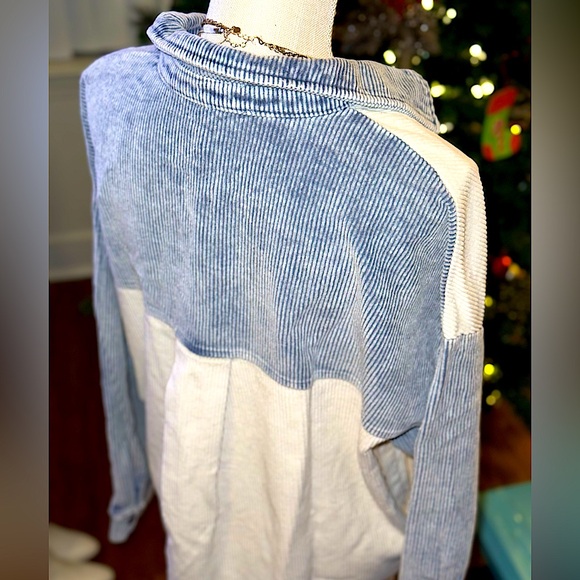 ☃️BOGO50%☃️ 🆕🩵VANILLA BAY: BLUE/IVORY ColorBlock Corduroy Shacket MEDIUM - Picture 13 of 17